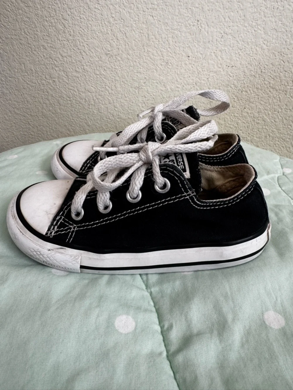 Converse black sneakers Toddler size 8